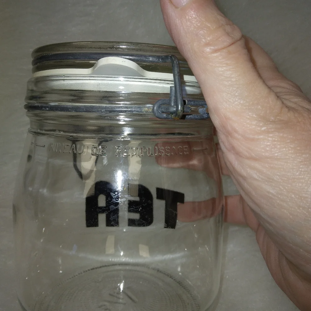 Vintage  TEA 3/4 L Glass Wire Bale Kitchen Storage Jar